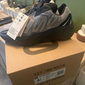 Yeezy 700 MNVN Metallic